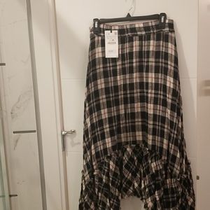 Zara size large plaid midi assymetrical hem skirt.